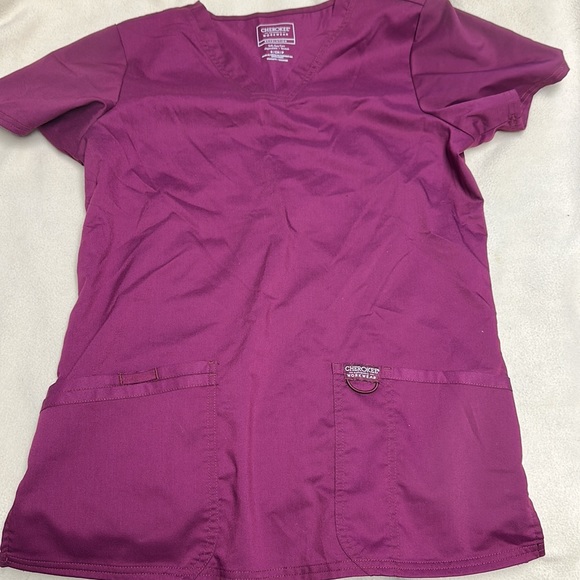 Cherokee Scrubs - Picture 1 of 3